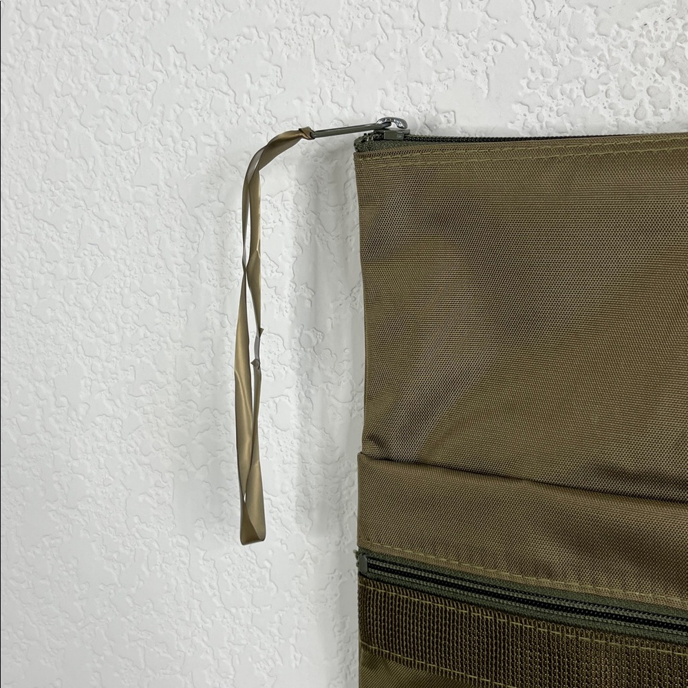 Sazaby Japan Military Helmet Bag Olive Green Men’s Oversized Tote Bag - Picture 4 of 10